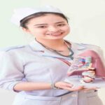Nên học y sĩ hay điều dưỡng có tương lai hơn
