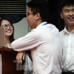 Học viên, sinh viên Học viện Quân y so tài tiếng Anh