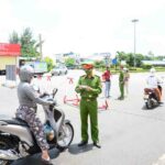 Từ ngày 12-9, Phan Thiết kiểm soát người và phương tiện ra vào trung tâm như thế nào?