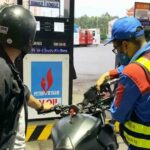 Có nên đổ xăng E5 RON 92 thay vì đổ xăng RON 95 để tiết kiệm tiền?