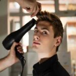 Giúp chàng “hack” mái tóc bằng cách làm phồng tóc mái nam