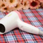 [Giải đáp thắc mắc] Máy sấy tóc có được mang lên máy bay không?