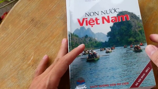 Bạn có thể hỏi lễ tân để lấy bản đồ và sách hướng dẫn du lịch