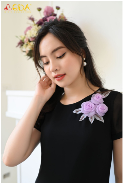   Thiết kế hoa được đính kết thủ công trên sản phẩm GDA  