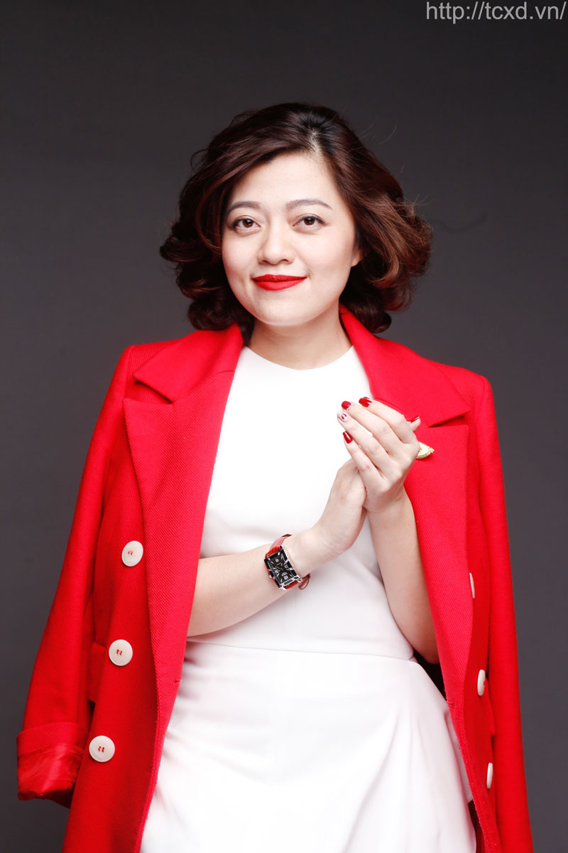 Áo khoác phù hợp cho đầm công sở tuổi trung niên