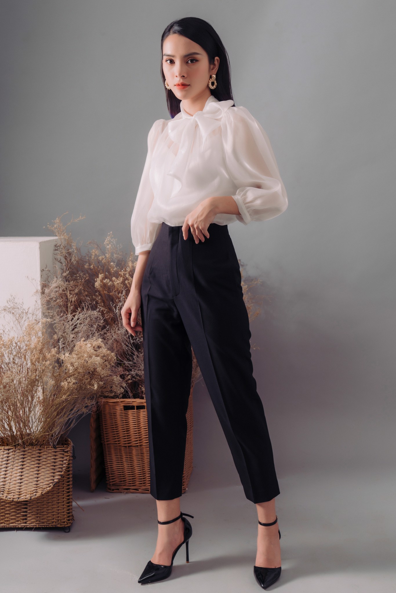 Ao somi mem ru va quan tay