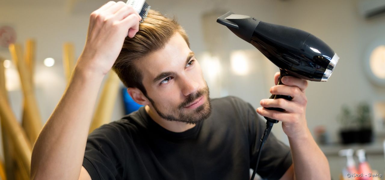 Máy sấy tóc dùng nhiệt nóng để giữ độ phồng