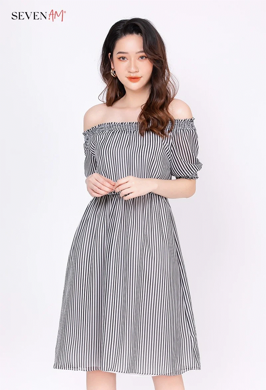 Lựa chọn váy đầm theo hoạ tiết, kiểu may