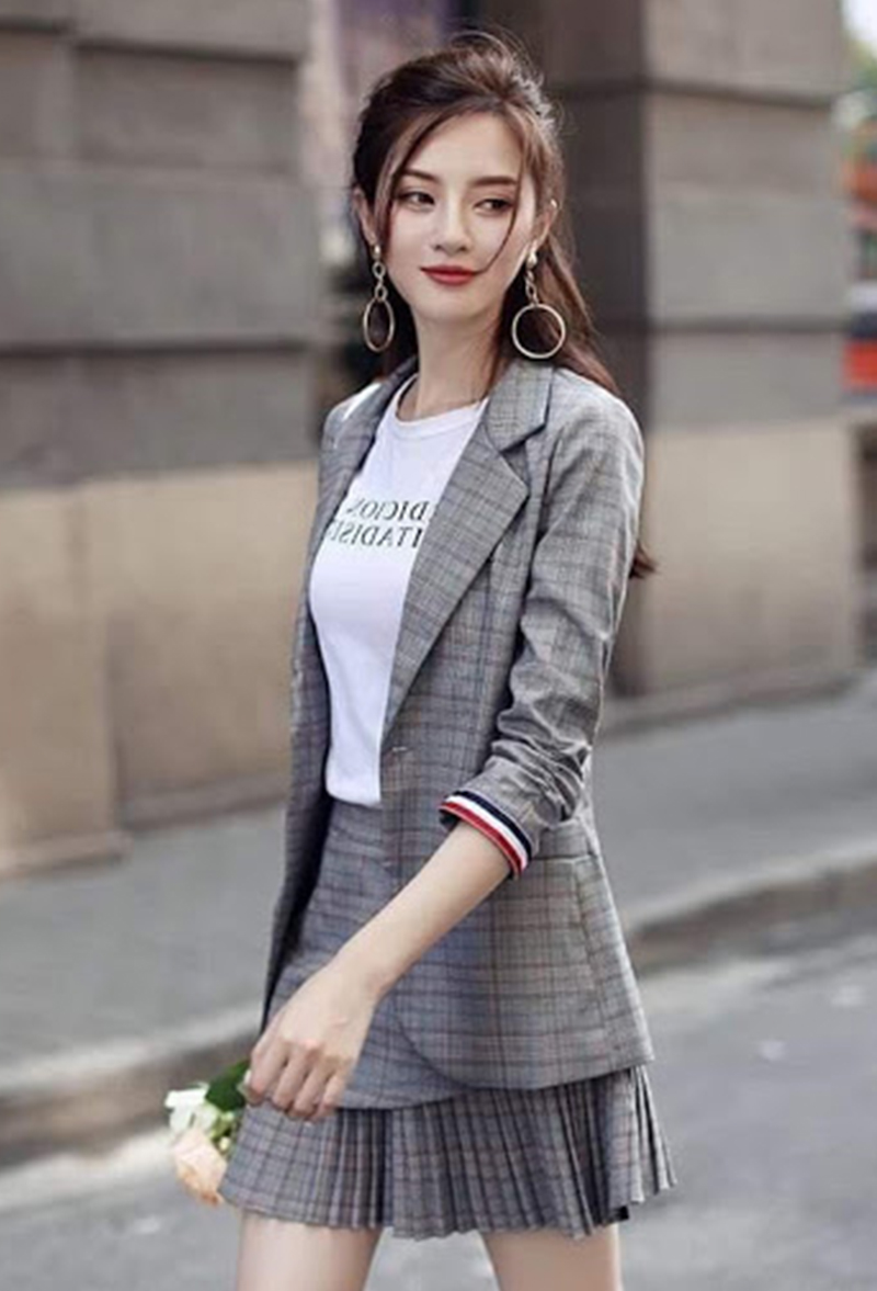 Thanh lịch với vest, cardigan hoặc Demi