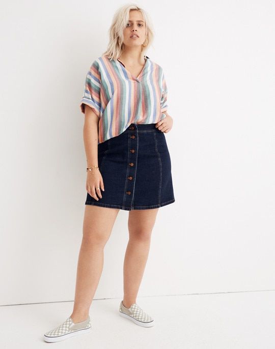 Chân váy ngắn áo sơ mi