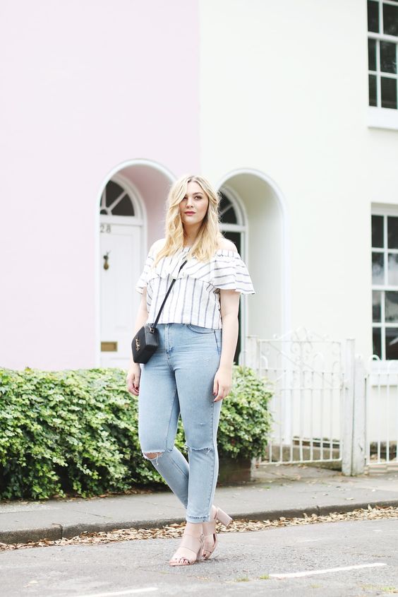 Quần jeanáo thun dạo phố