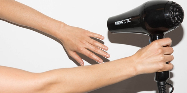 23 mẹo dùng máy sấy tóc 23 mẹo dùng máy sấy tóc