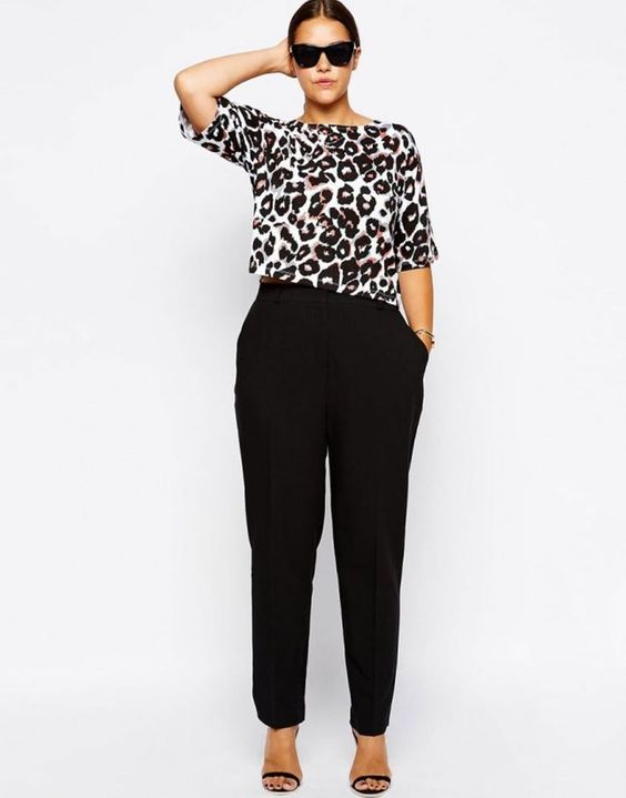 Quần ôm áo ngắn tay