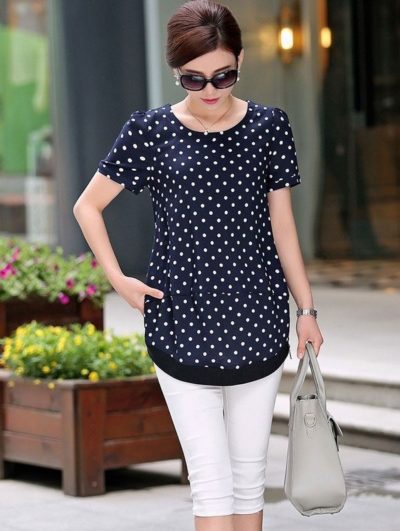 Hoặc mẫu áo chấm bị để tăng sự nhẹ nhàng
