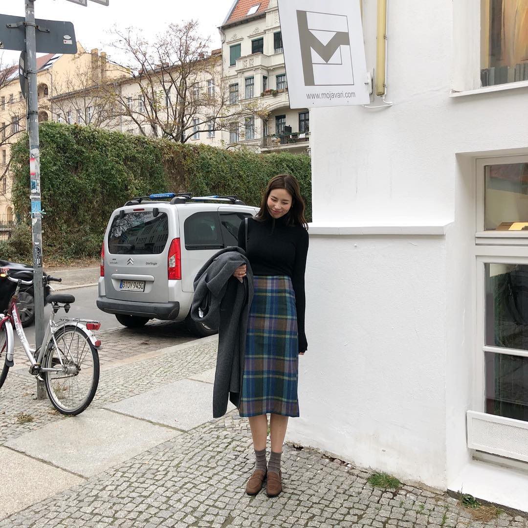 10 công thức diện đồ “không áo khoác” dành cho nàng công sở thường xuyên ngồi văn phòng - Ảnh 4.