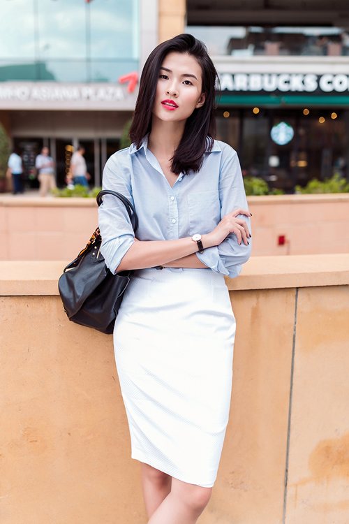 Áo sơ mi nữ kết hợp chân váy bút chì