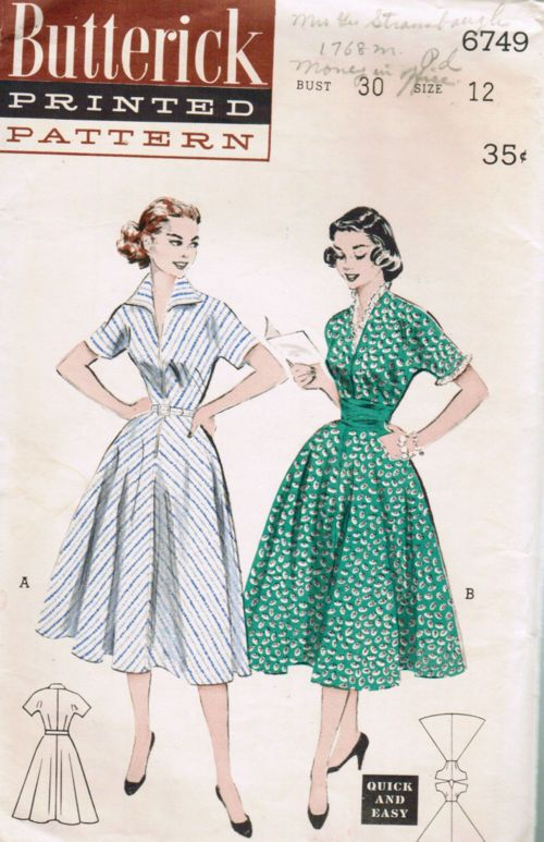 Đầm công chúa màu xanh