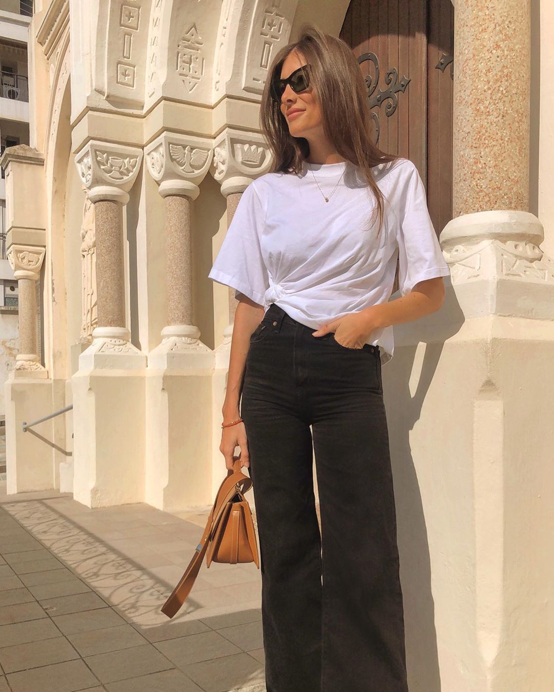 Để diện đồ công sở chuẩn xinh và thanh lịch không kém phụ nữ Pháp, chị em chỉ cần sắm 5 items này - Ảnh 6.