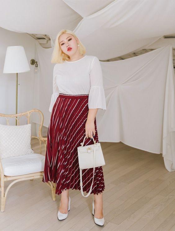 Áo sơ mi và chân váy dài