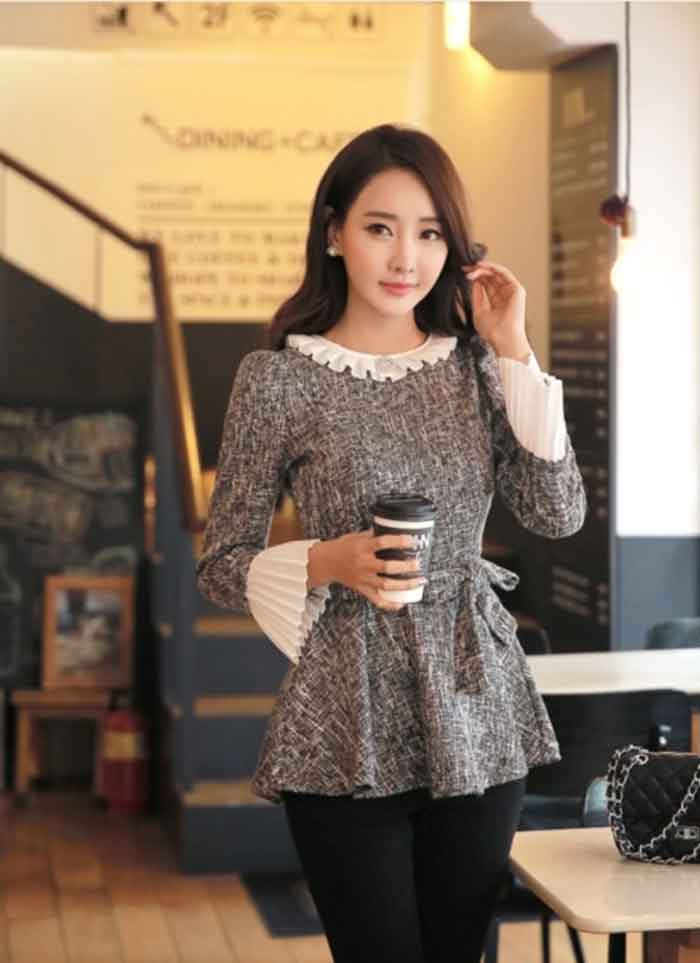 Áo cổ bèo tăng phần điệu đà cho nàng