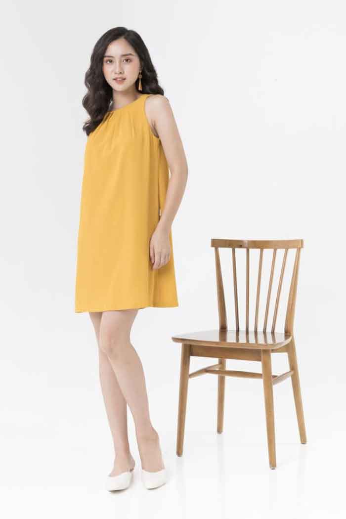 Các mẫu đầm suông công sở giúp che khuyết điểm cực hiệu quả