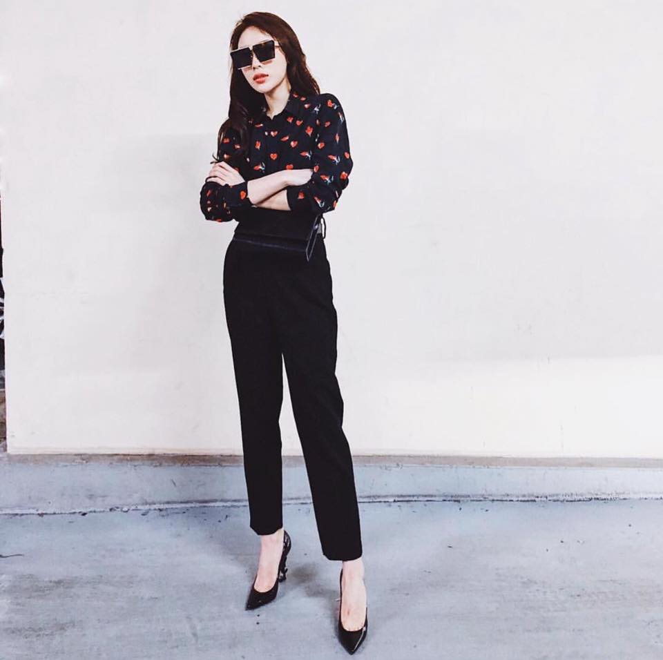 ao-so-mi-nu-den-hoa-tiet-dau-tay