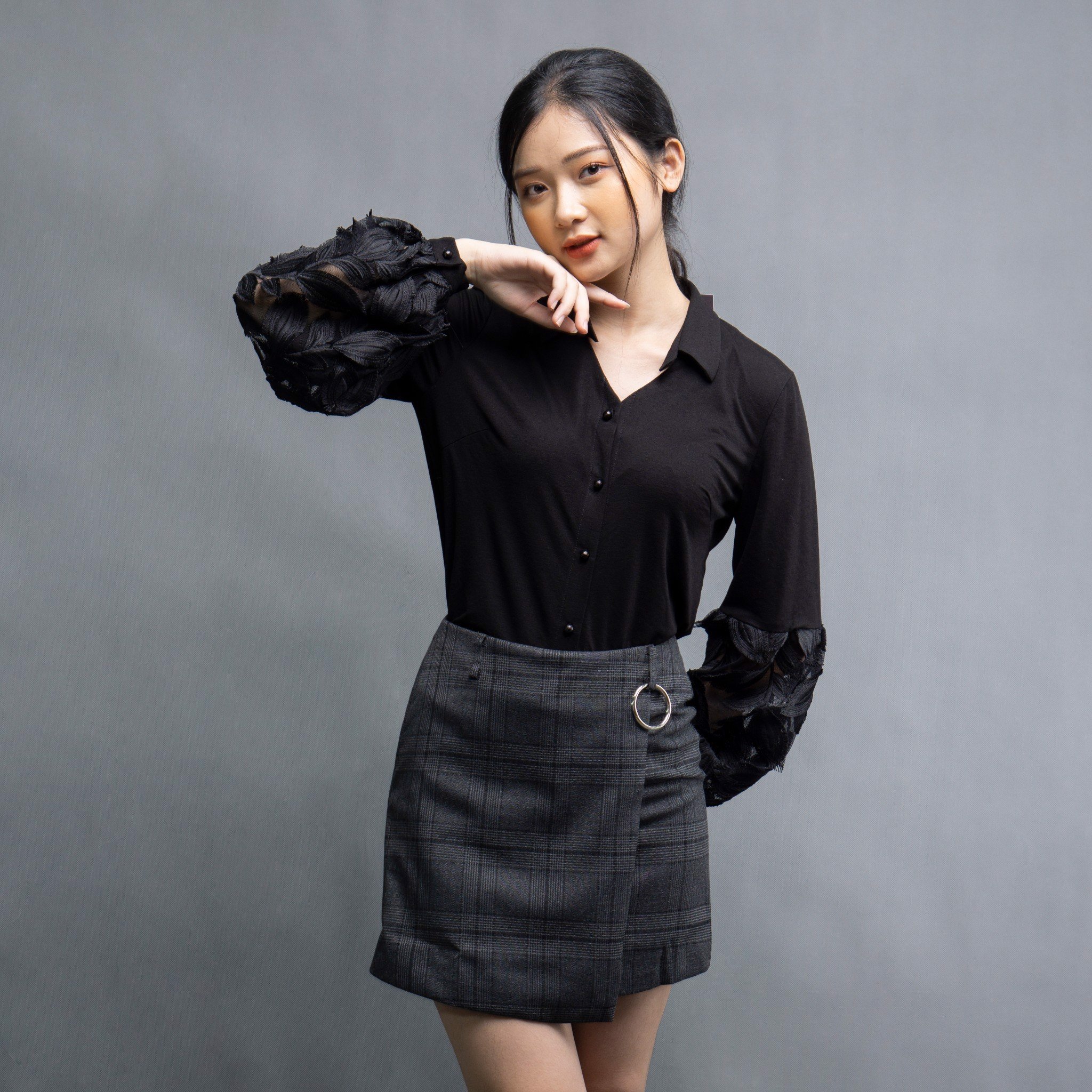 ao-so-mi-nu-den-tay-phoi-ren-bong