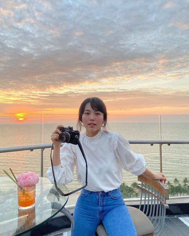 ao-so-mi-trang-nu-cong-so-dep-co-xep