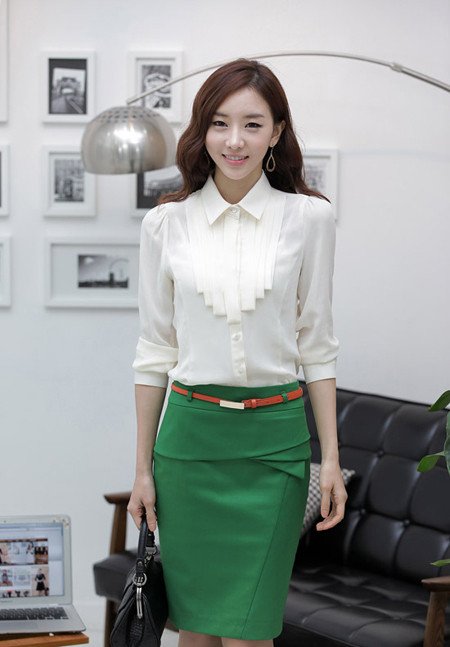 ao-so-mi-trang-nu-cong-so-dep-phoi-nhung-duoi-co