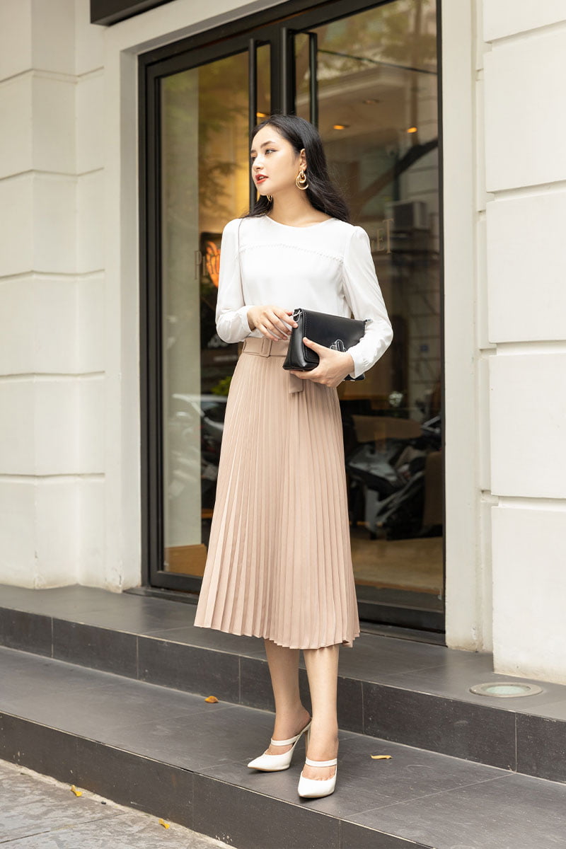 ao-so-mi-trang-nu-dep-dang-suong