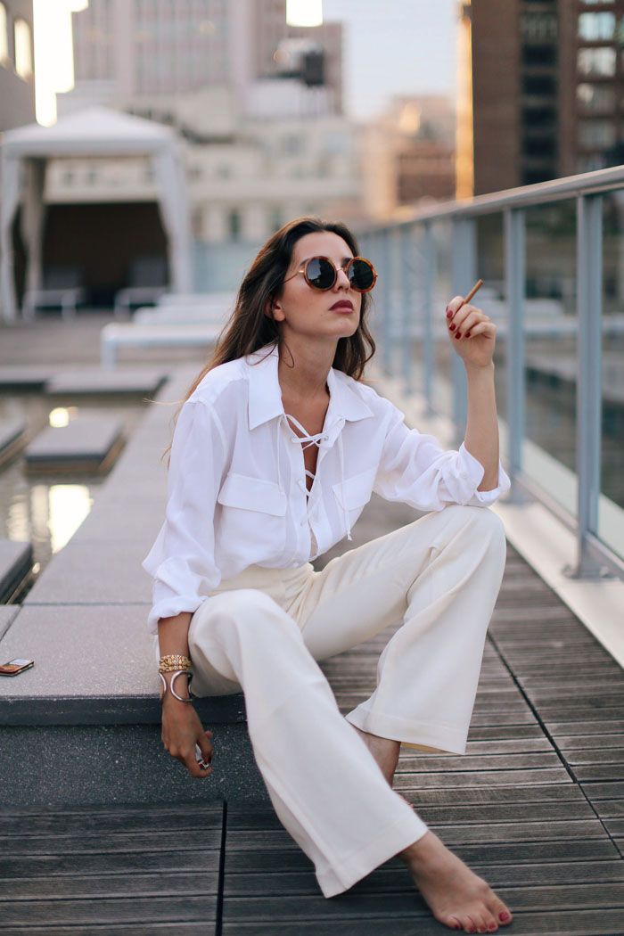 ao-so-mi-trang-nu-dep-kieu-cot-day