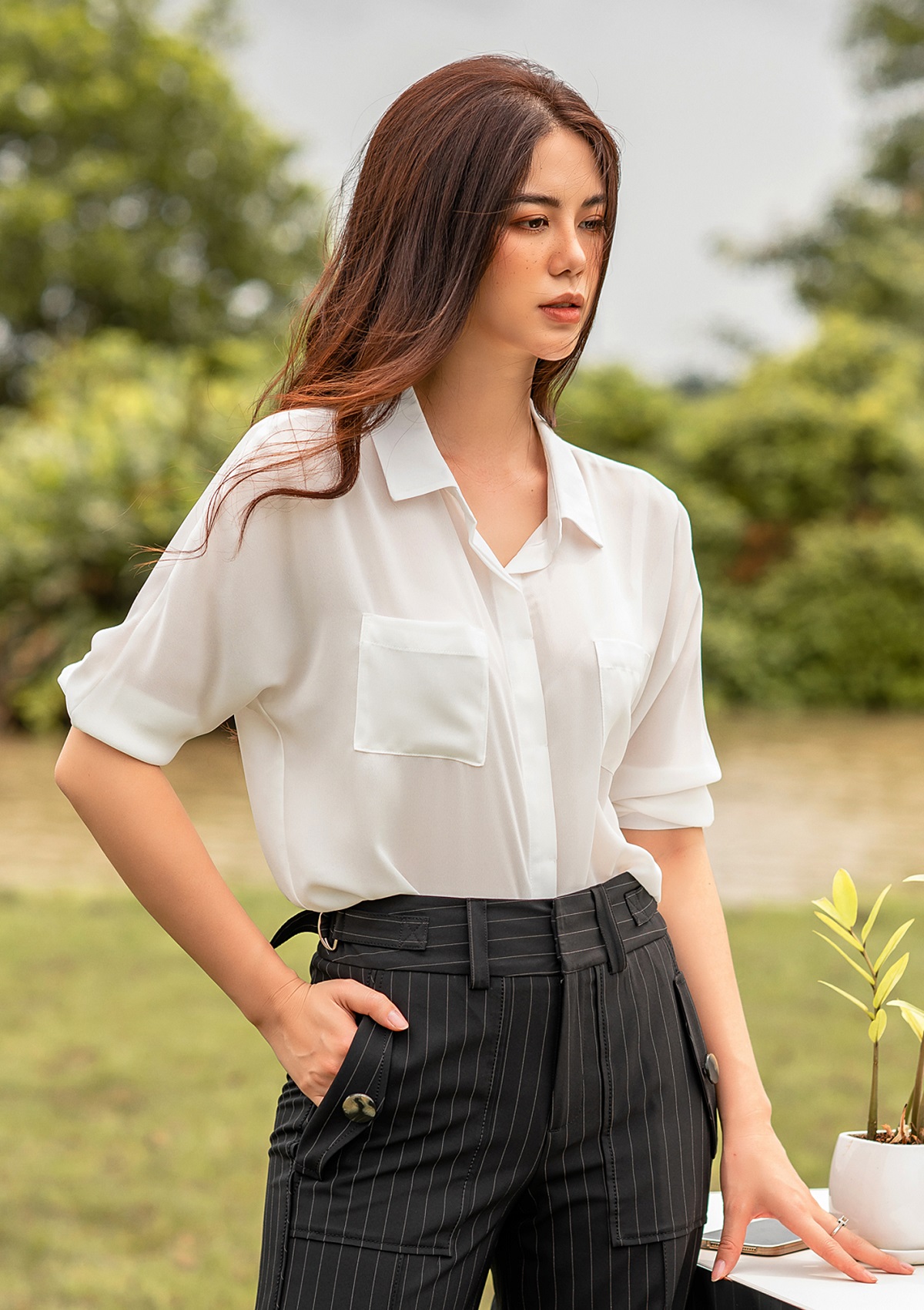 ao-so-mi-trang-nu-dep-phoi-2-tui