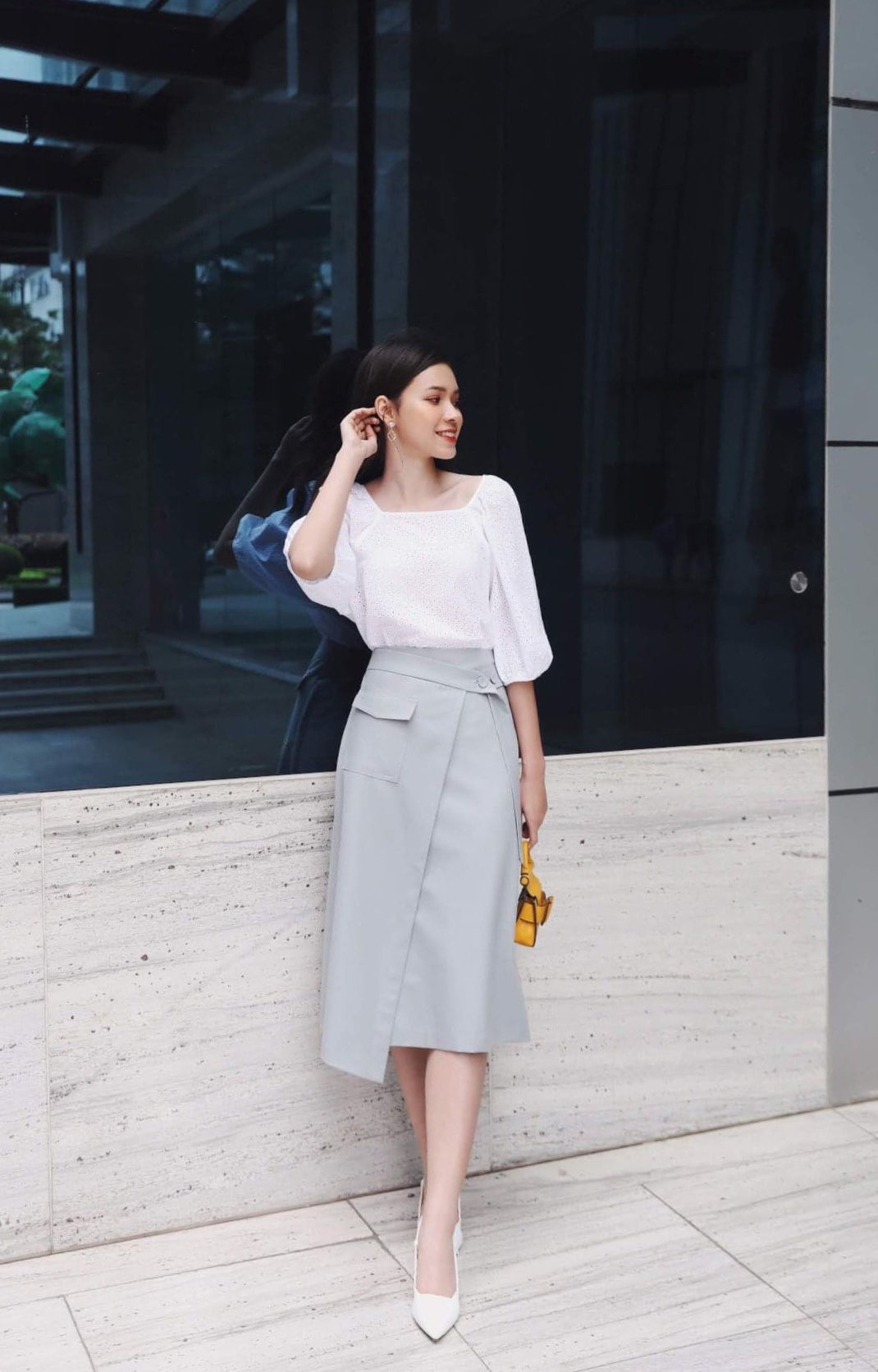 ao-trang-nu-cong-so-co-duc