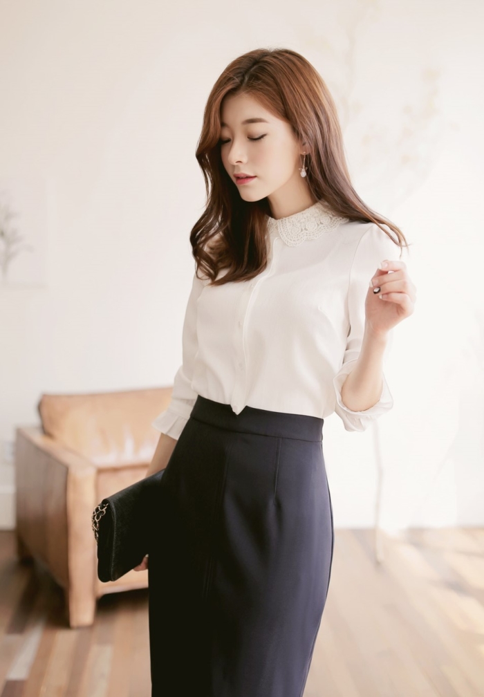 ao-trang-nu-cong-so-co-tru-dau-nut