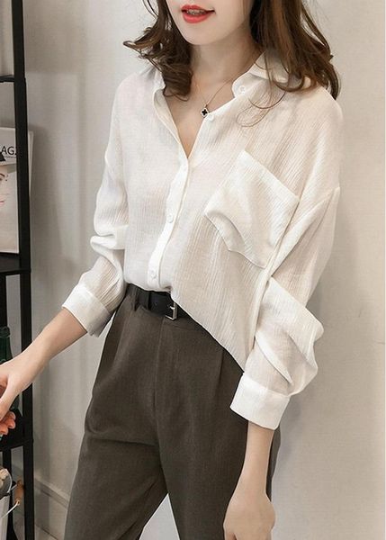 ao-trang-nu-cong-so-form-rong-co-tui-nguoc