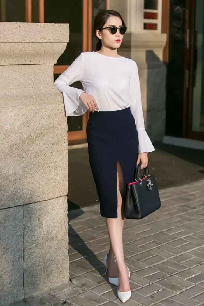 Chân váy xẻ trước mang lại vẻ lôi cuốn