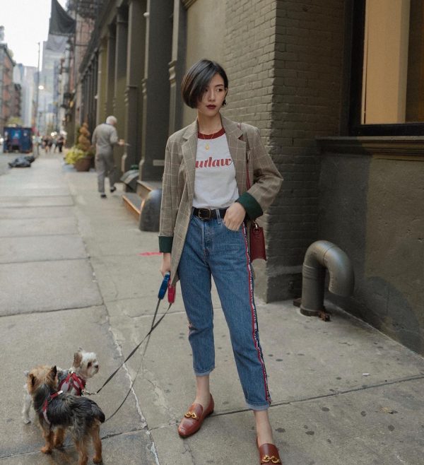 Áo vest phối cùng giày lười