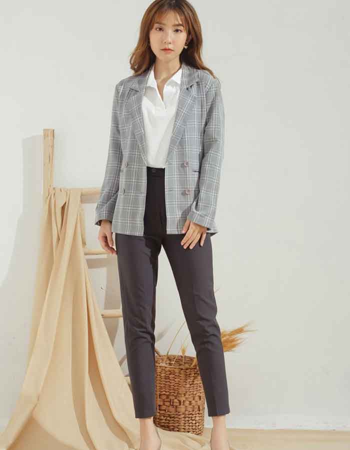 Áo vest nữ hoạ tiết kẻ sọc tôn dáng