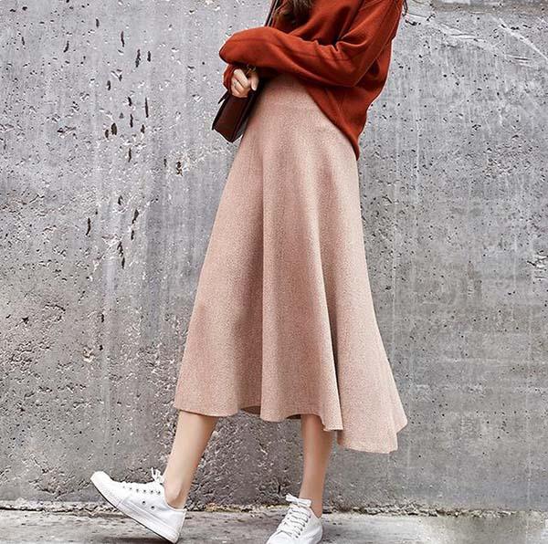 Phối đồ công sở cho người mập - Áo sơ mi + váy midi