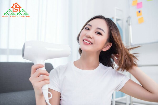 cách sấy tóc ngắn cụp tại nhà