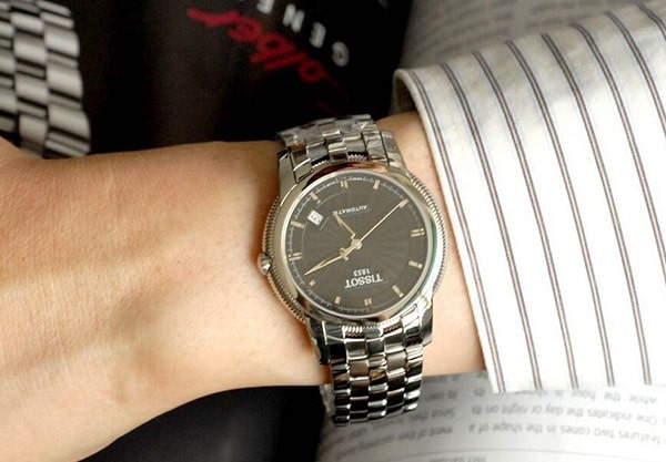 chon-phu-kien-thoi-trang-cong-so-cho-ngay-dai-nang-dong-10