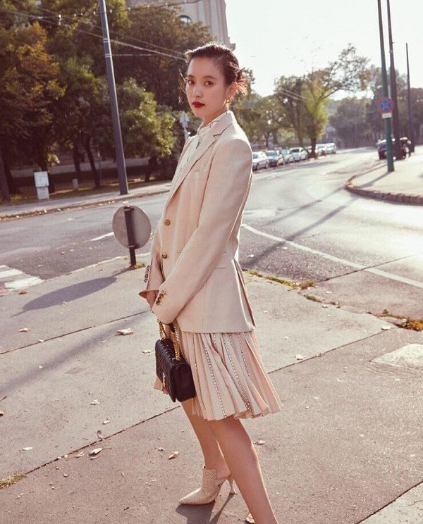 Chuộng diện đồ style công sở, amp;#34;ngọc nữamp;#34; màn ảnh Hàn làm vạn người mê vì khí chất thanh lịch - 3