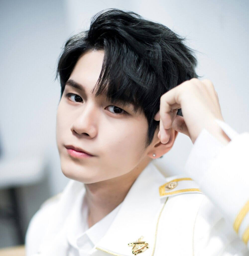 Kiểu Comma Hair ngắn