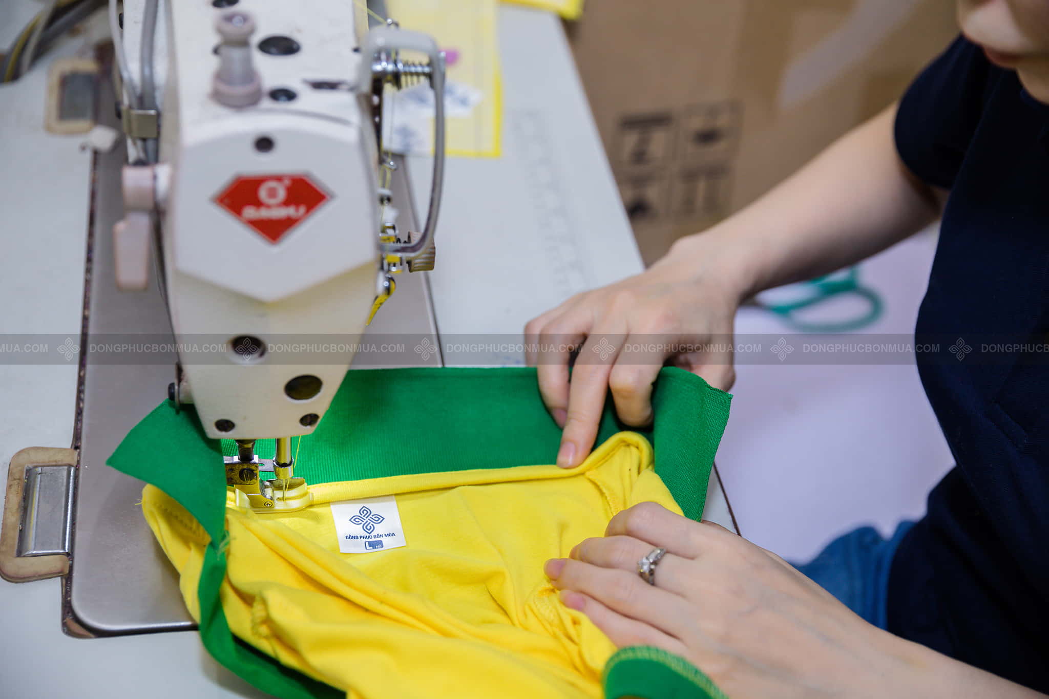 Đầm đồng phục công sở Đầm đồng phục công sở