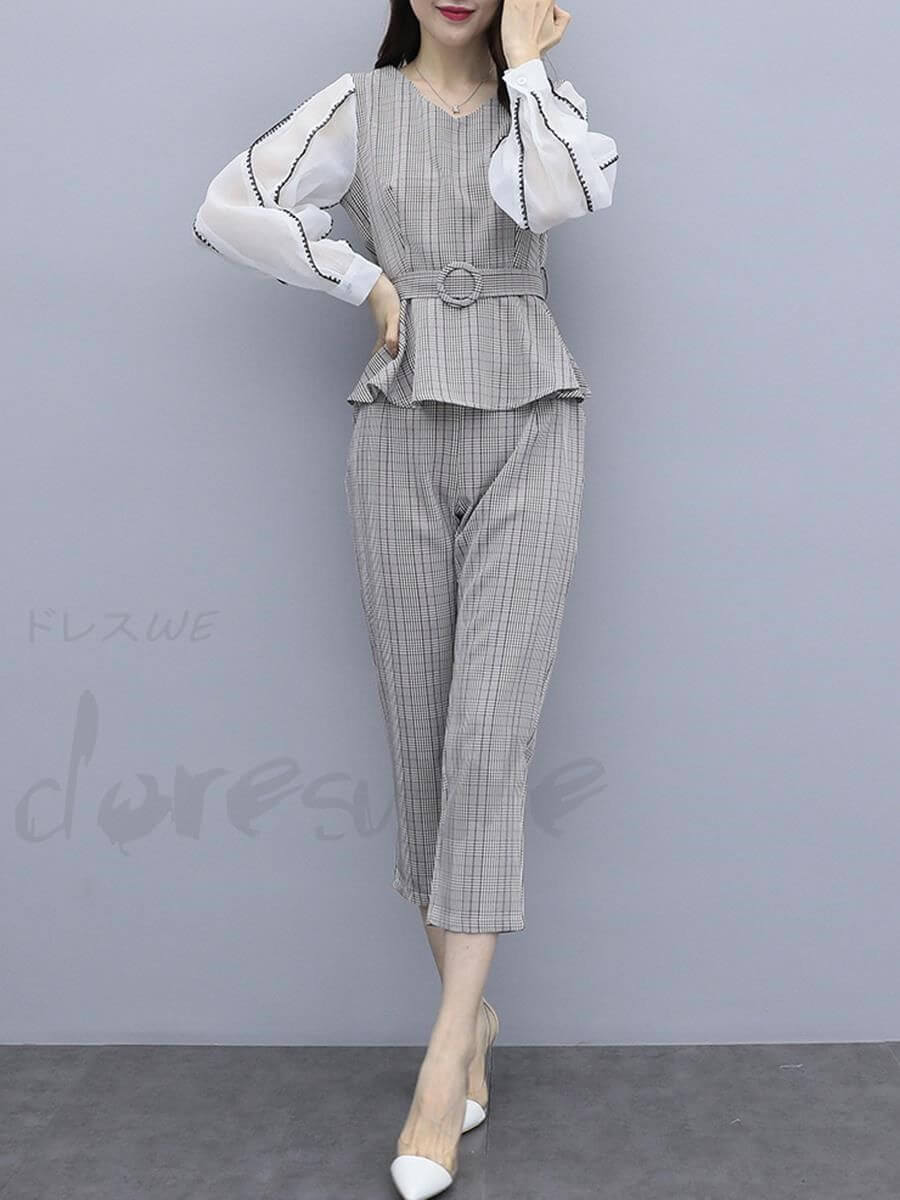 Thời trang công sở kẻ ô duyên dáng