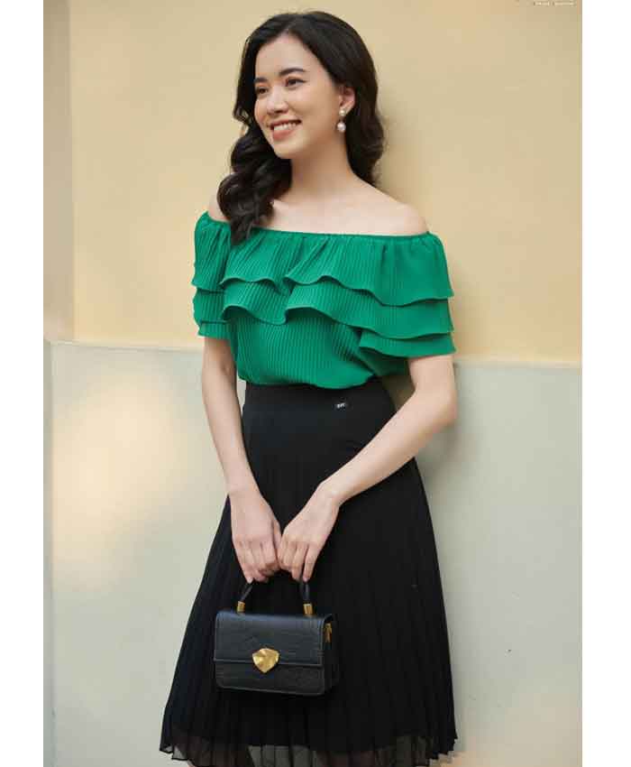 Mẫu áo trễ vai quyến rũ cho phái đẹp