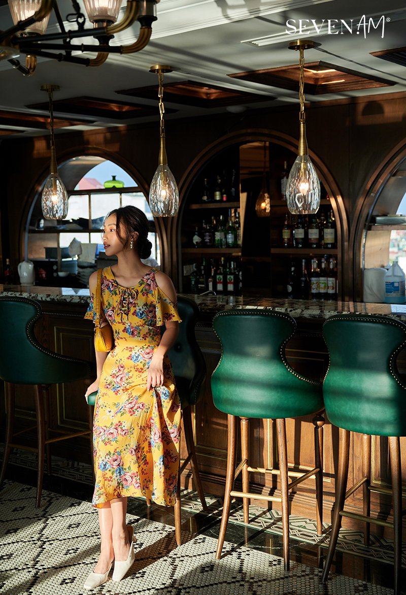 Váy công sở khoét vai xinh xắn