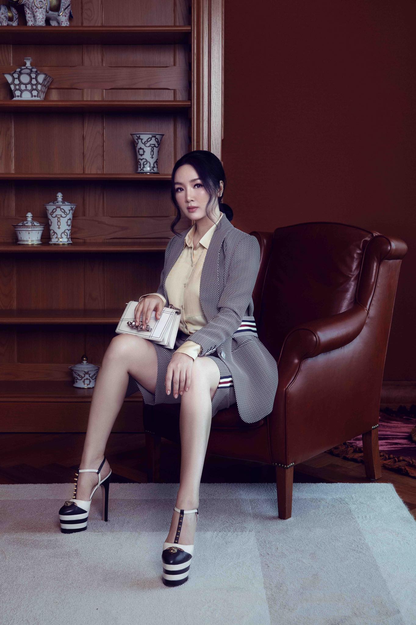 6 mẹo giúp bạn mặc vest nữ trẻ trung mà thời thượng