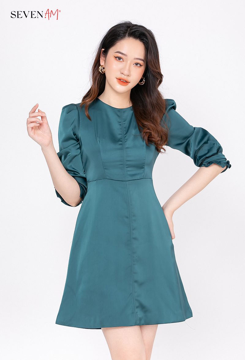 Chọn đầm công sở che bắp tay to