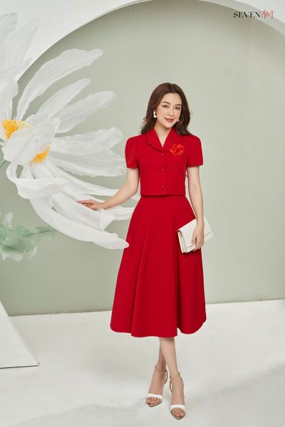 Áo lửng tay cộc Thô đỏ cổ bẻ cúc cài hoa dời H331025C mix Chân váy ...